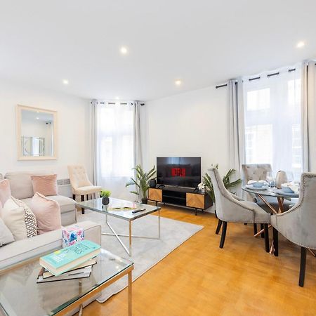 Block Of Apartments In Croydon ,Long Stays , Weekly & Monthly Offers , Contractors , Relocations , Leisure & Family Stays Екстериор снимка