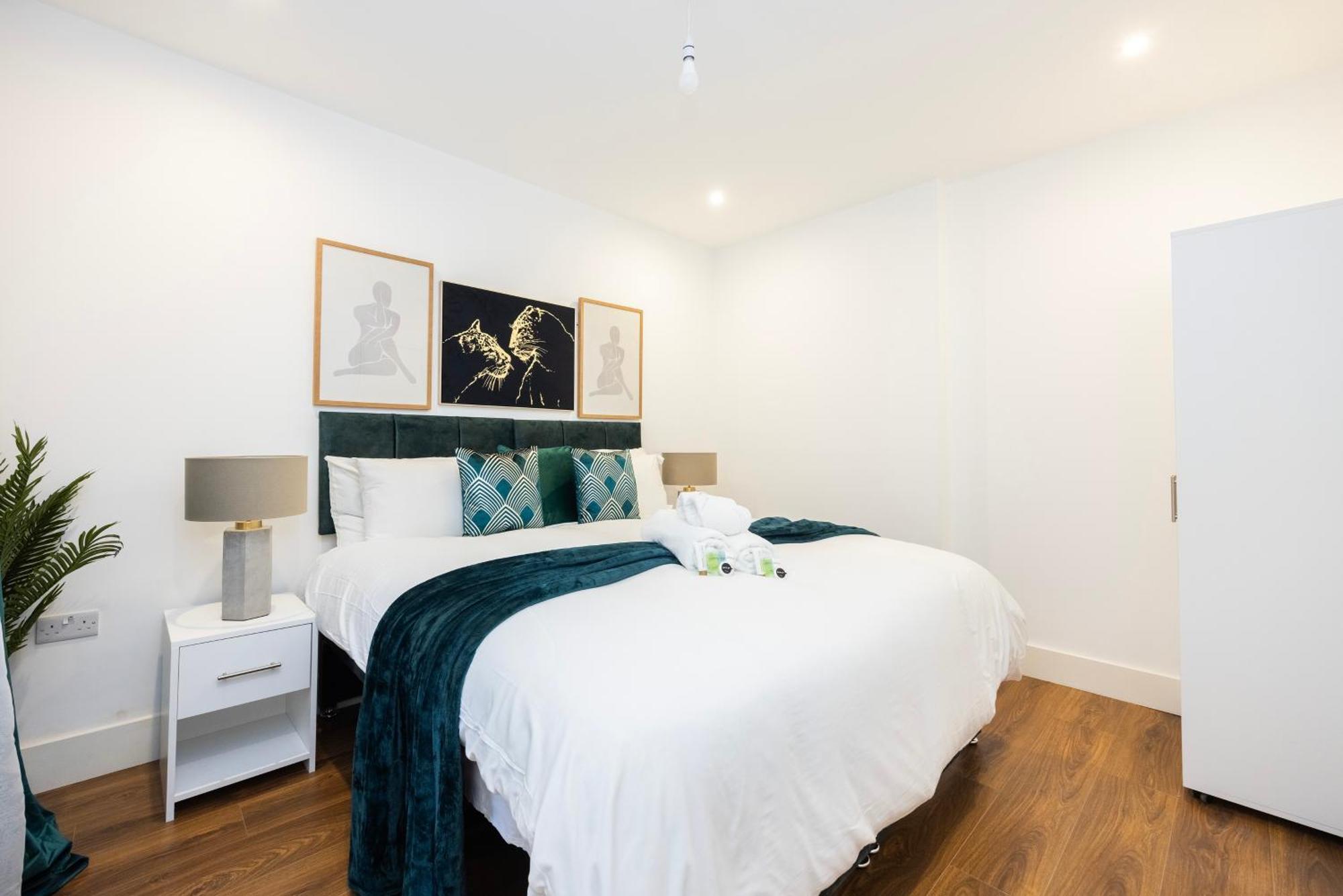 Block Of Apartments In Croydon ,Long Stays , Weekly & Monthly Offers , Contractors , Relocations , Leisure & Family Stays Екстериор снимка