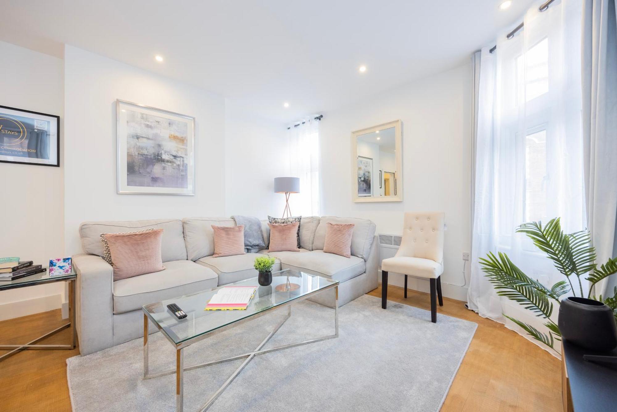 Block Of Apartments In Croydon ,Long Stays , Weekly & Monthly Offers , Contractors , Relocations , Leisure & Family Stays Екстериор снимка
