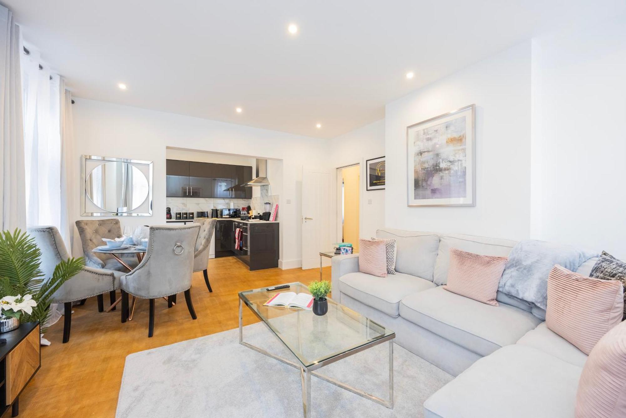 Block Of Apartments In Croydon ,Long Stays , Weekly & Monthly Offers , Contractors , Relocations , Leisure & Family Stays Екстериор снимка