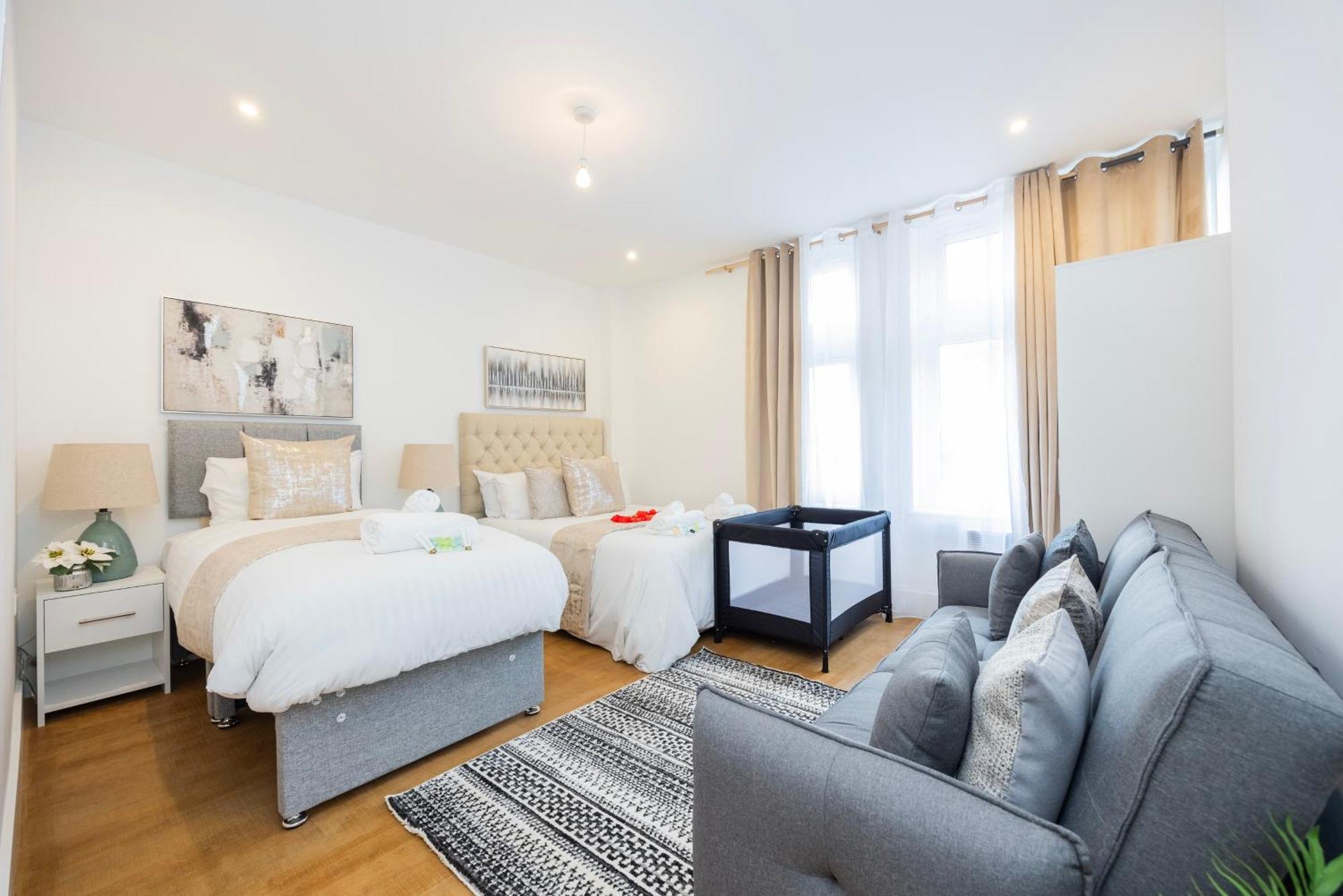 Block Of Apartments In Croydon ,Long Stays , Weekly & Monthly Offers , Contractors , Relocations , Leisure & Family Stays Екстериор снимка