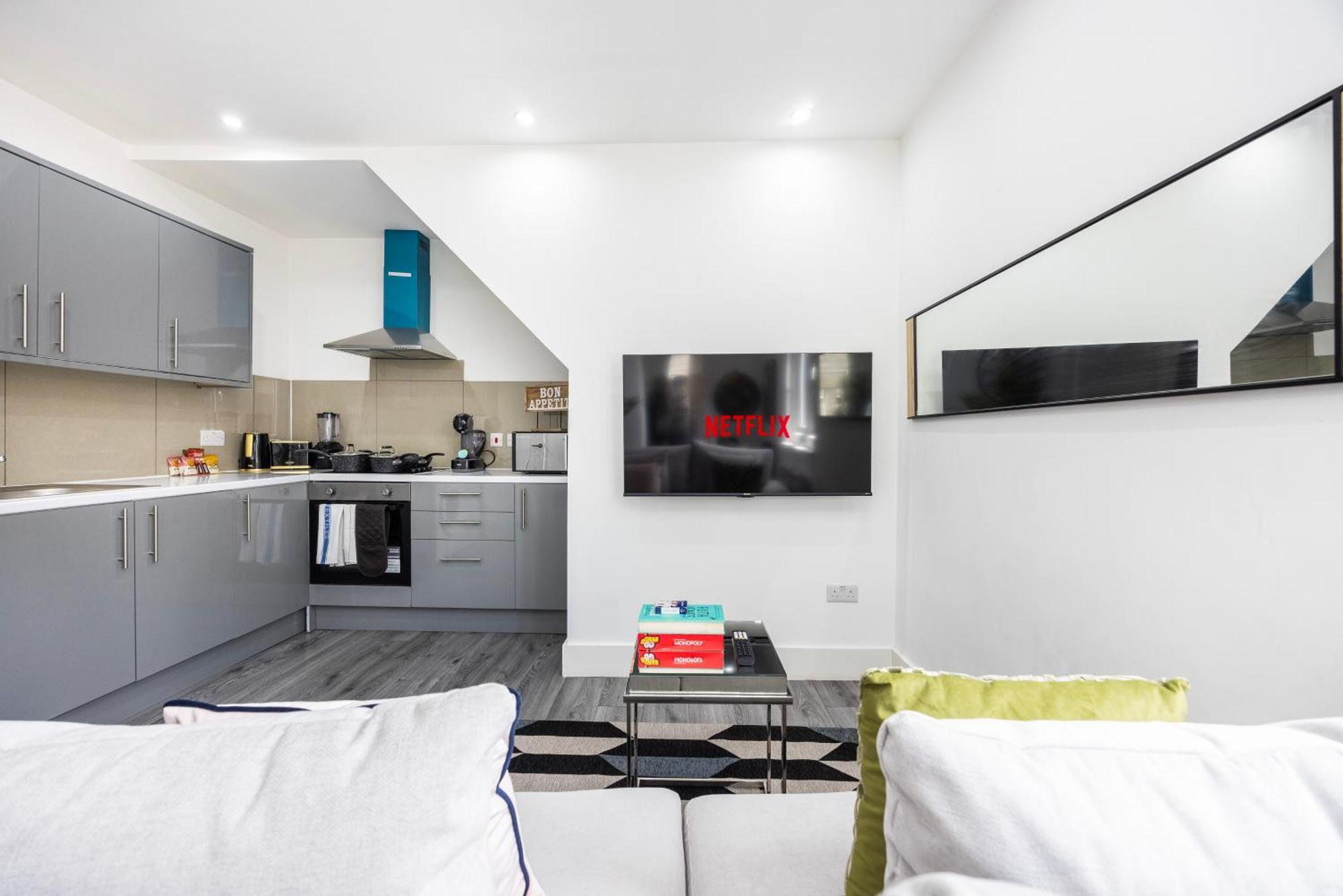 Block Of Apartments In Croydon ,Long Stays , Weekly & Monthly Offers , Contractors , Relocations , Leisure & Family Stays Екстериор снимка
